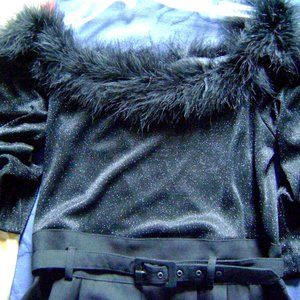 Jessica Howard 8 Petite Jumpsuit with Fabric Belt and Feathery Trimmed Neckline